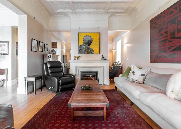Gorgeous 3Bedroom Green Point Home