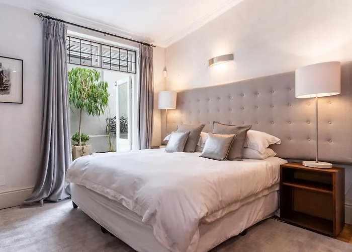 Gorgeous 3Bedroom Green Point Home