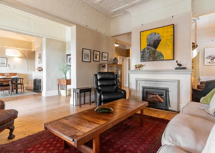 Gorgeous 3Bedroom Green Point Home